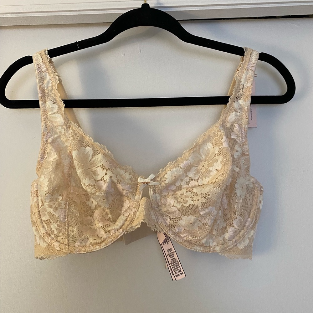 Elegant Beige Lace Bra